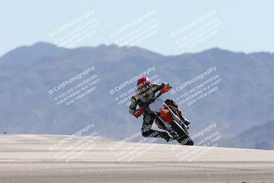 media/Oct-13-2025-Moto Forza (Mon) [[a66d839500]]/3-B Group/Session 4 (Turn 9)/